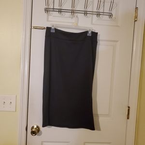 Black pull on stretchy skirt